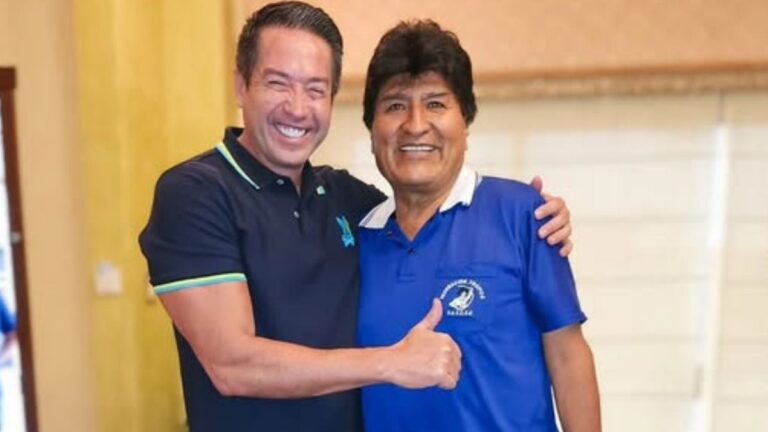 u-mario-cronenbold-y-evo-morales-foto-rrss_17431053236660968525026497205.jpg